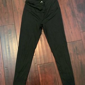 Kyodan ✨ 7/8 Length Black Leggings